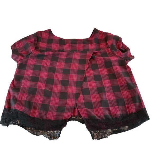 NWOT Torrid Womens Plaid Short Sleeve Top Lace Hem Sz 26 Black/Red Nylon/Polyest - Picture 4 of 13